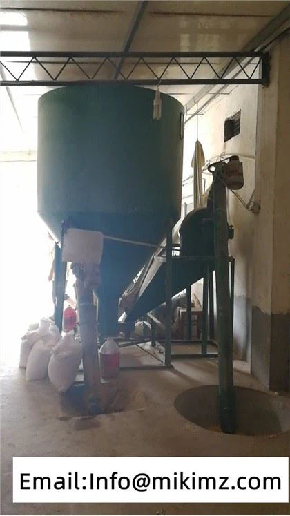 Macchina per la macinazione del miscelatore di mangimi per uso agricolo industriale